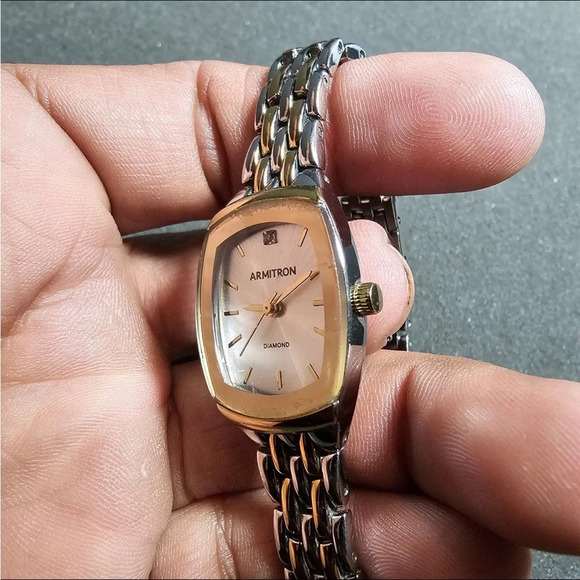 Armitron Gold/Silver Toned Women’s Quartz Watch 75/5195TT Working - Picture 4 of 9